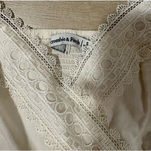 Abercrombie & Fitch Cream Lace Top (S)